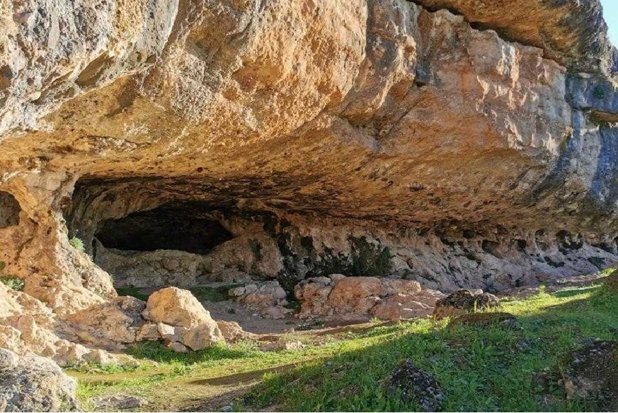Cueva de la Lobera