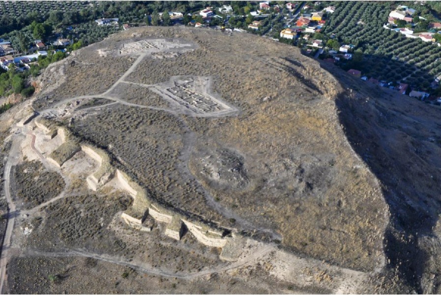 Oppidum ibérico de Plaza de Armas de Puente Tablas (Jaén, España)